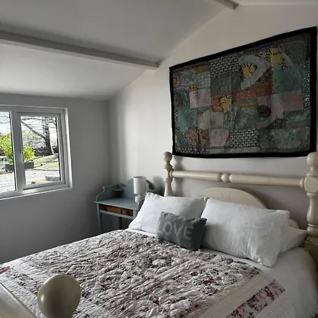 Rose Nyaraló Galway